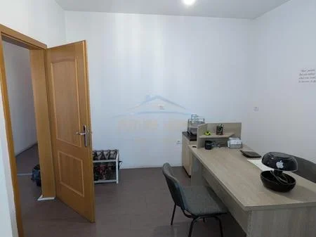 Qera, Ambient Biznesi, Zogu I Zi, Tiranë. AREA51537