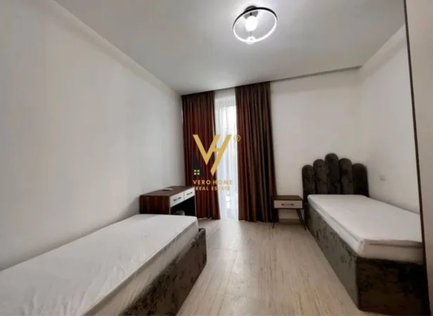 Tirane, jepet me qera apartament 2+1+Ballkon Kati 0, 100 m² 1.700 € (LIQENI ARTIFICIAL)