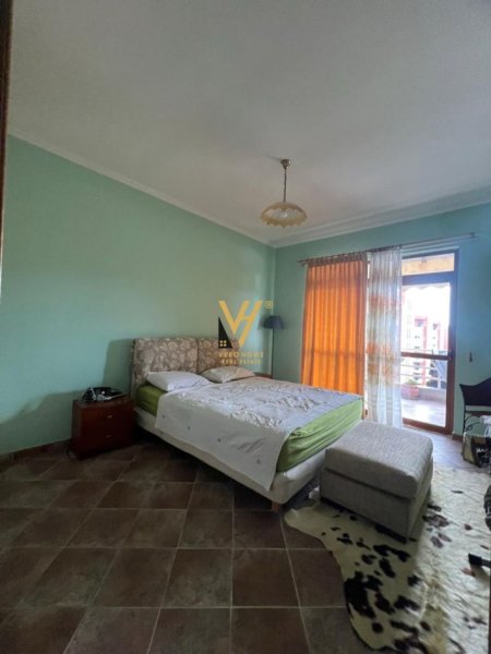 Tirane, jepet me qera apartament 1+1+Ballkon Kati 8, 105 m² 650 € (SQUARE 21)
