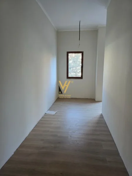 Tirane, shitet apartament 1+1+Ballkon Kati 1, 86 m² 113.000 € (FRESK)