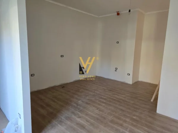Tirane, shitet apartament 1+1+Ballkon Kati 1, 86 m² 113.000 € (FRESK)