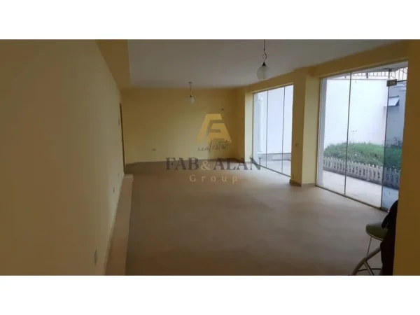 Tirane, shitet ambjent biznesi Kati 0, 86 m² 160.000 € (Selite)