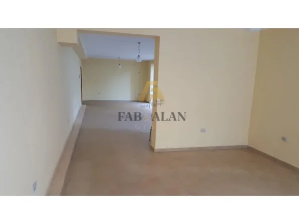 Tirane, shitet ambjent biznesi Kati 0, 86 m² 160.000 € (Selite)