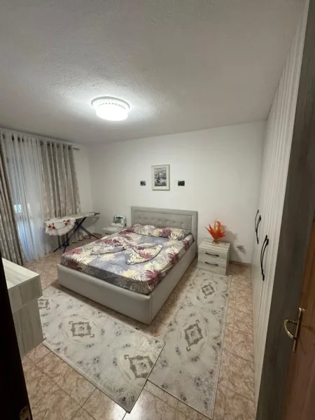 JEPET ME QIRA Apartament 2+1+2  📍Pallati me Shigjeta