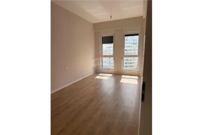 Tirane, shitet apartament 2+1 Kati 8, 92 m² 190.000 € (21 Dhjetori)