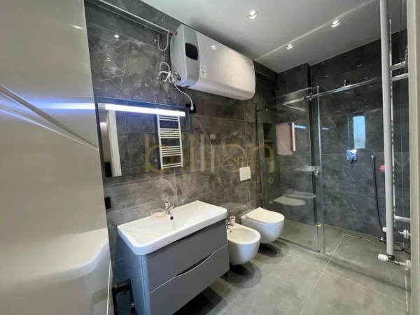 Tirane, jepet me qera apartament 2+1 Kati 2, 119 m² 800 € (Astiri, Tirana, Albania)