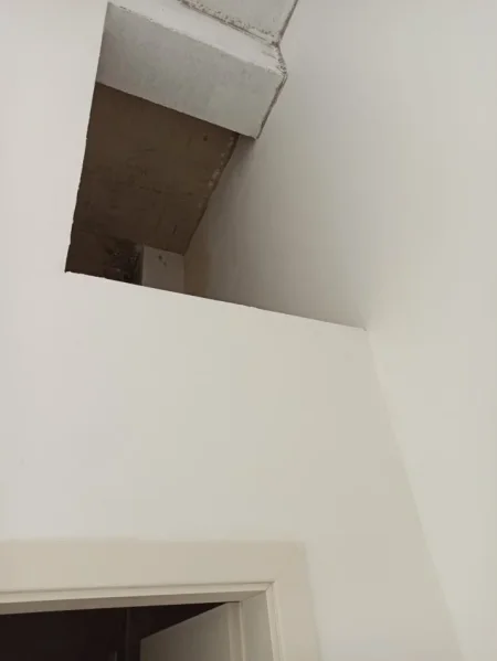 Tirane, jepet me qera ambjent biznesi , 40 m² 500 € (Rruga e Durresit)