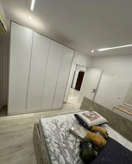Tirane, jepet me qera apartament 1+1+Ballkon Kati 1, 55 m² 650 € (Zogu i Zi prane Tirana Bank)