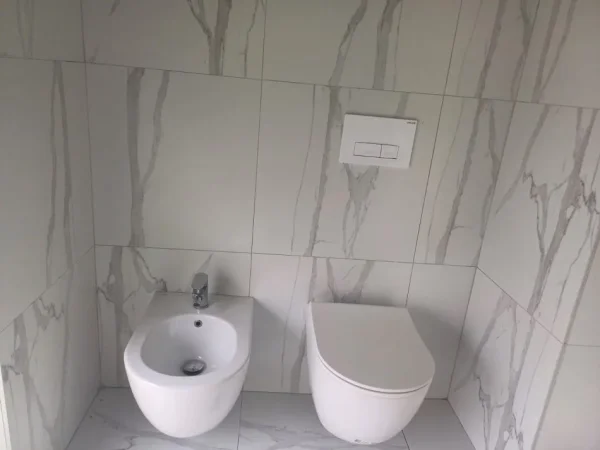 Tirane, jepet me qera apartament 2+1+Ballkon Kati 4, 90 m² 450 € (Ali demi (kompleksi Mangalem ))