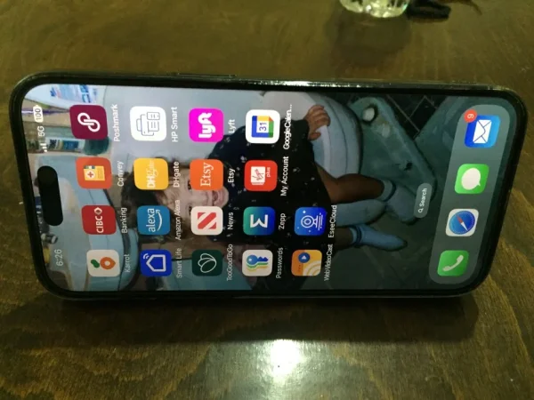 Tirane, shes Celular-Smartphone iPhone 15 pro max 256gb