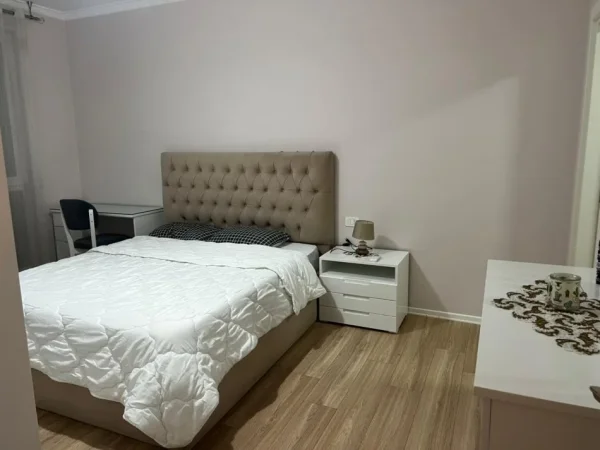 Tirane, jepet me qera apartament 2+1+Ballkon Kati 4, 100 m² 800 € (Don Bosko , Kompleksi Fiori di bosko)