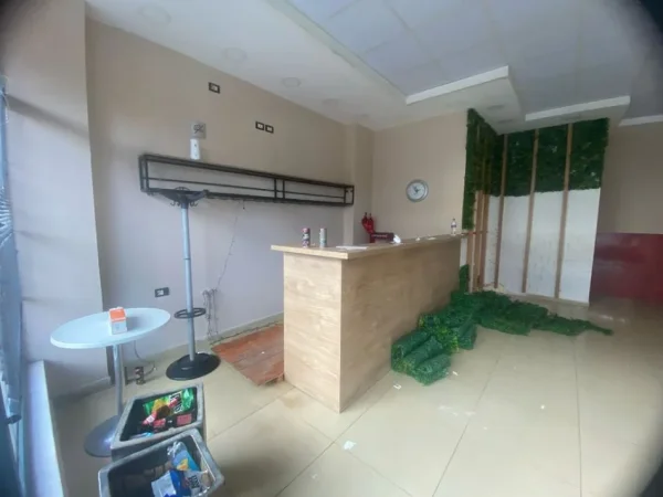 Tirane, shes ambjent biznesi Kati 0, 35 m² 165.000 € (Brryli)