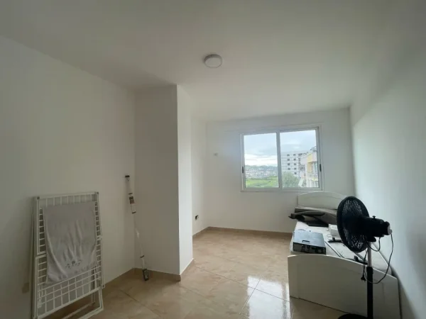 Tirane, jepet me qera apartament 2+1 Kati 6, 90 m² 450 € (astir)