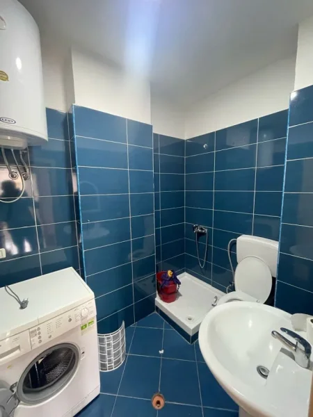 Tirane, jepet me qera apartament 2+1 Kati 6, 90 m² 450 € (astir)