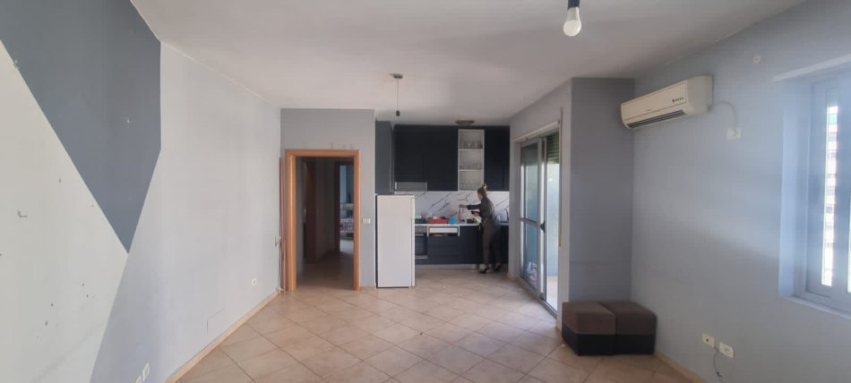 Tirane, shitet apartament 2+1 Kati 7, 90 m² 208.000 € (Te Kompleksi Kika)
