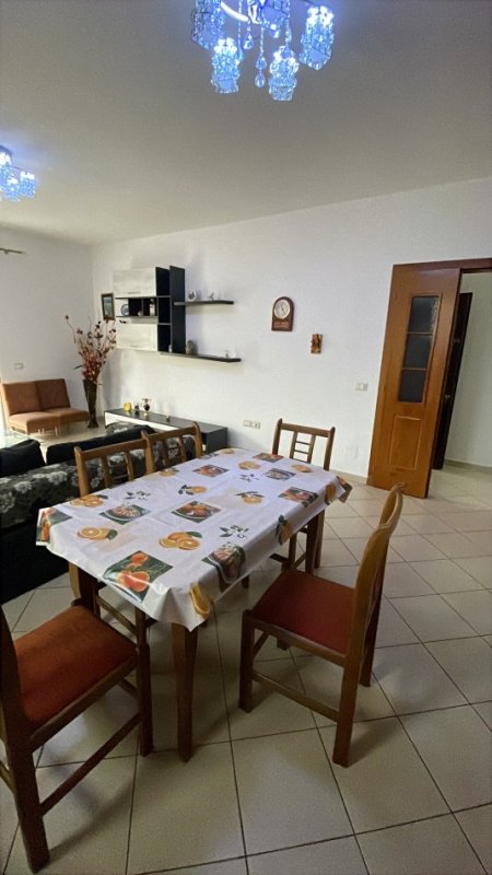 Tirane, jepet me qera apartament 1+1+Aneks+Ballkon Kati 2, 75 m² 300 € (Violeta Manushi)