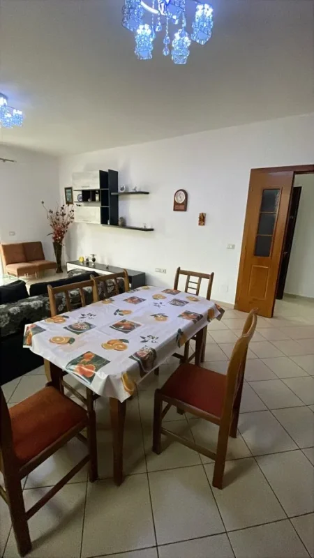 Tirane, jepet me qera apartament 1+1+Aneks+Ballkon Kati 2, 75 m² 360€ (Violeta Manushi)