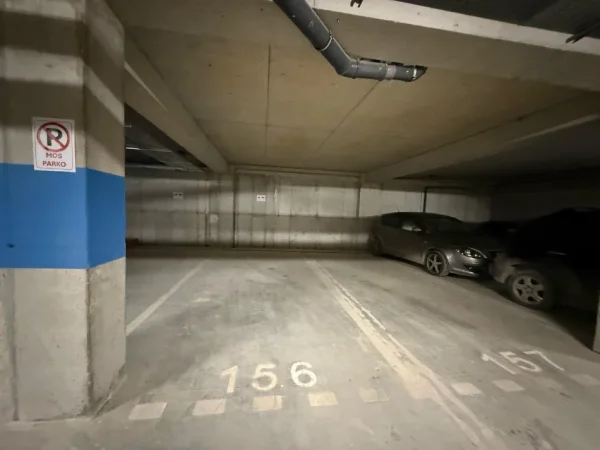 Tirane, jepet me qera apartament 1+1+Ballkon Kati 5, 61 m² 450 € (Ali Demi)