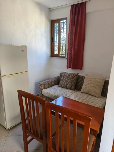 Tirane jepet me qera 1+1 Kati 1, 250 € (Jorgjia truja nr 39 Qyteti Studenti)