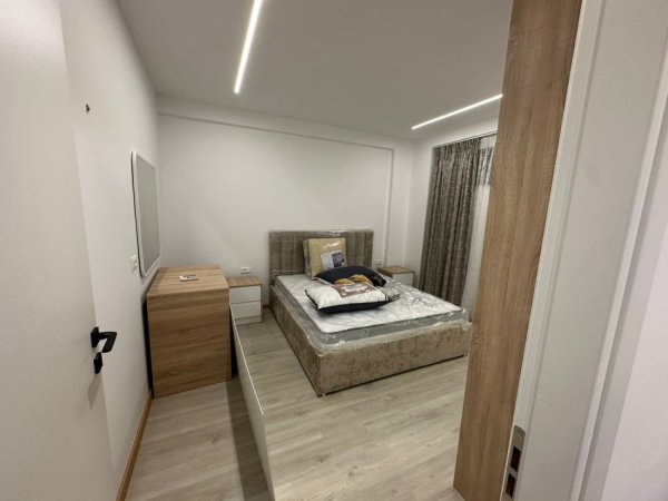 Tirane, jepet me qera apartament 1+1+Aneks+Ballkon Kati 1, 55 m² 650 € (zogu i zi)