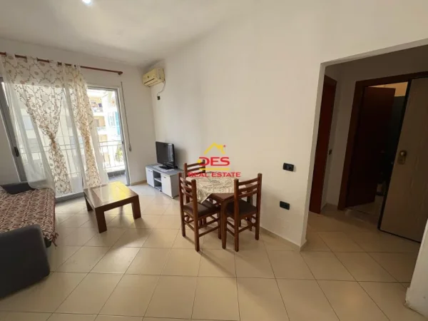 Vlore, shitet apartament 1+1+Ballkon Kati 6, 52 m² 82.000 € (Rruga Çajupi)
