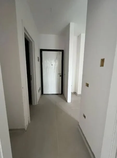 Tirane, shitet apartament 2+1 , 94 m² 97.850 € (Univers City)