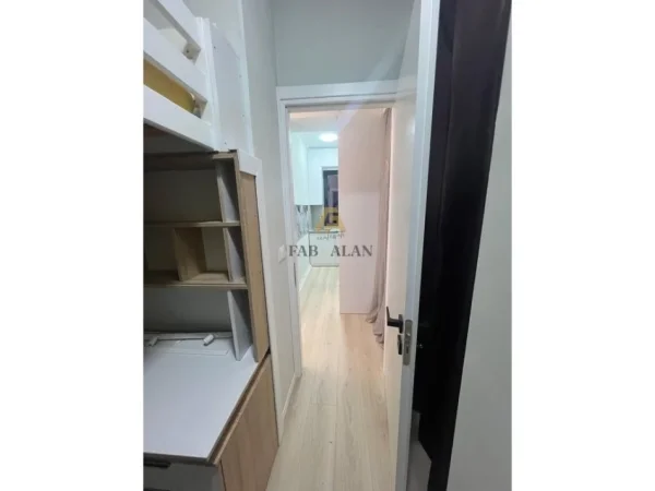 Tirane, shiten 2 apartamente 1+1 , 120 m² 250.000 € (TREGU ELEKTRIK)