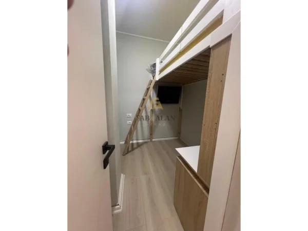 Tirane, shiten 2 apartamente 1+1 , 120 m² 250.000 € (TREGU ELEKTRIK)