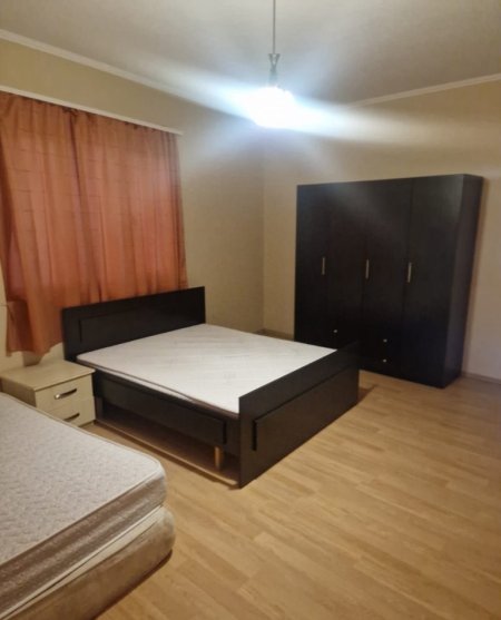 Tirane, jepet me qera apartament 3+1+Aneks+Ballkon Kati 3, 150 m² 500 € (brryli)