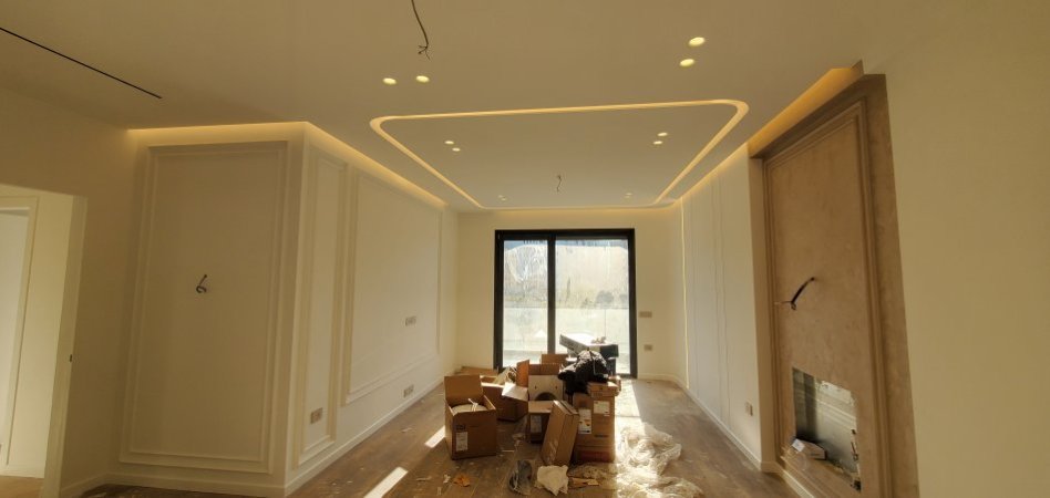 Tirane, Ofrojme punime dekorative dhe lyerje