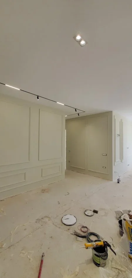 Tirane, Ofrojme punime dekorative dhe lyerje