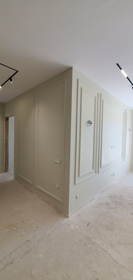 Tirane, Ofrojme punime dekorative dhe lyerje