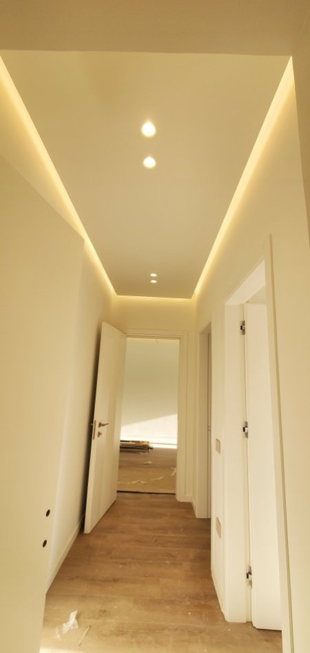 Tirane, Ofrojme punime dekorative dhe lyerje