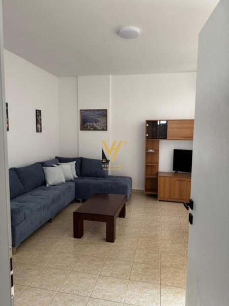Tirane, jepet me qera apartament 1+1+Ballkon Kati 2, 70 m² 450 € (5 MAJI)