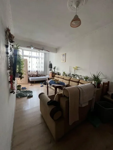 Tirane, shitet apartament 1+1+Ballkon Kati 5, 74 m² 74.000 € (Rruga Stefe Curani)