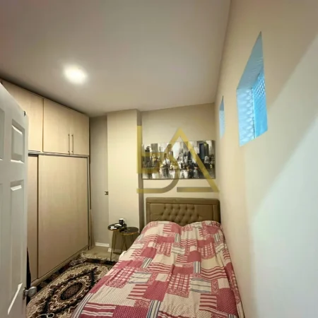 Tirane, shitet apartament 3+1+Ballkon Kati 3, 