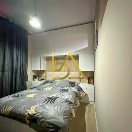 Tirane, shitet apartament 3+1+Ballkon Kati 3, 