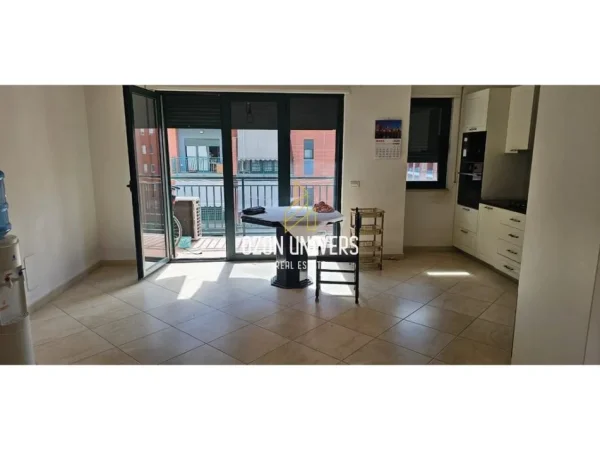 Tirane, jepet me qera apartament 3+1+Ballkon Kati 4, 110 m² 700 € (Green City Residence ,Astir)