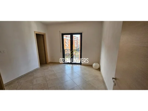 Tirane, jepet me qera apartament 3+1+Ballkon Kati 4, 110 m² 700 € (Green City Residence ,Astir)