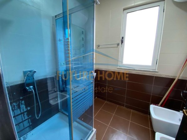 Tirane, jepet me qera apartament 2+1 Kati 4, 81 m² 650 € (Eleonor)