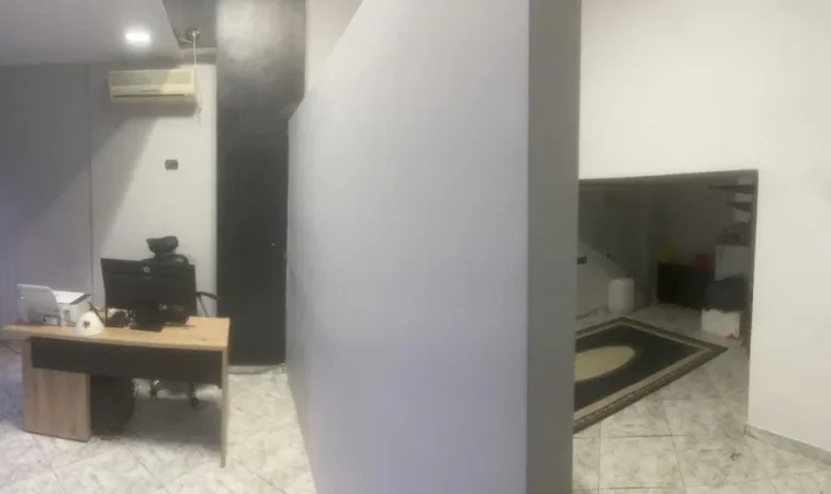 Tirane, jepet me qera ambjent biznesi Kati 0, 37 m² 300 € (5 Maji)