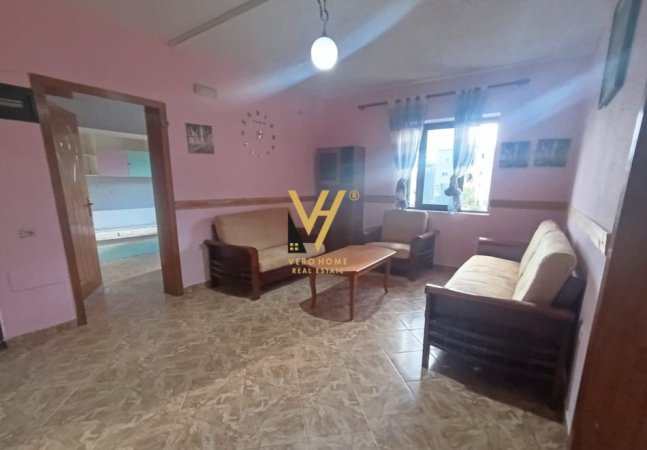 Tirane, jepet me qera apartament 2+1+Ballkon Kati 3, 85 m² 450 € (RRUGA ARKITEKT SINANI)
