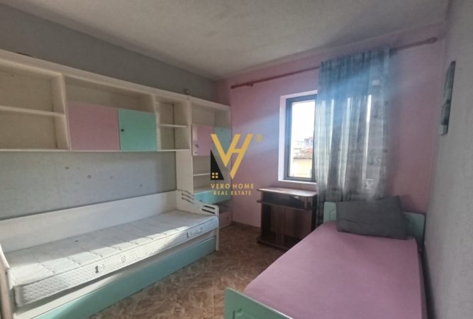 Tirane, jepet me qera apartament 2+1+Ballkon Kati 3, 85 m² 450 € (RRUGA ARKITEKT SINANI)