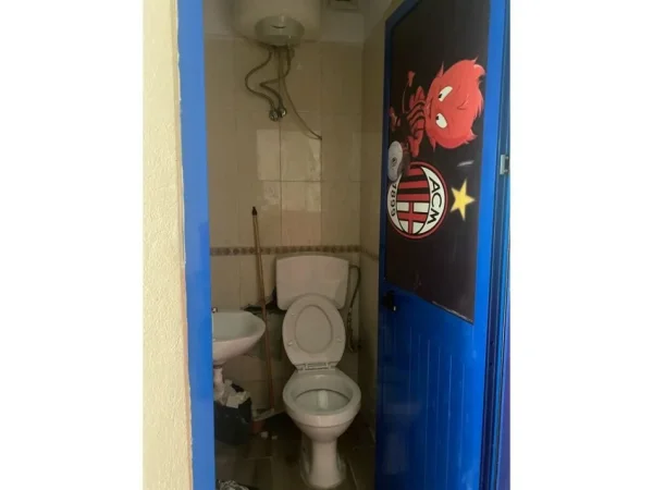 Shitet, Ambient Biznesi, Brryli, Tirane.