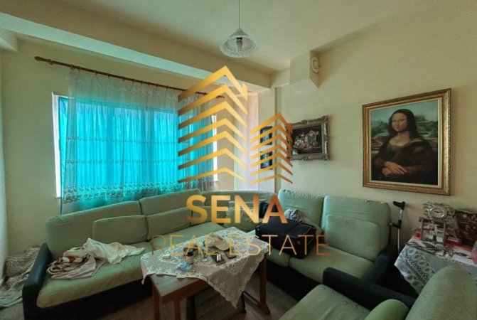 Tirane, jepet me qera apartament 3+1+Ballkon Kati 2, 80 m² 500 € (Rruga Kongresi Manastirit)
