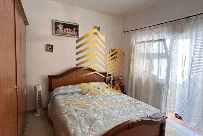 Tirane, jepet me qera apartament 3+1+Ballkon Kati 2, 80 m² 500 € (Rruga Kongresi Manastirit)