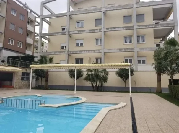 Tirane, shitet apartament , 145 m² 