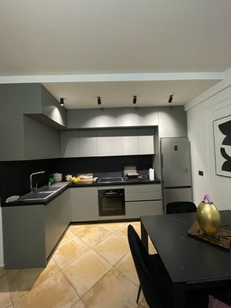 Tirane, shitet apartament 1+1 Kati 2, 66 m² 127.000 € (Kodra e Diellit)