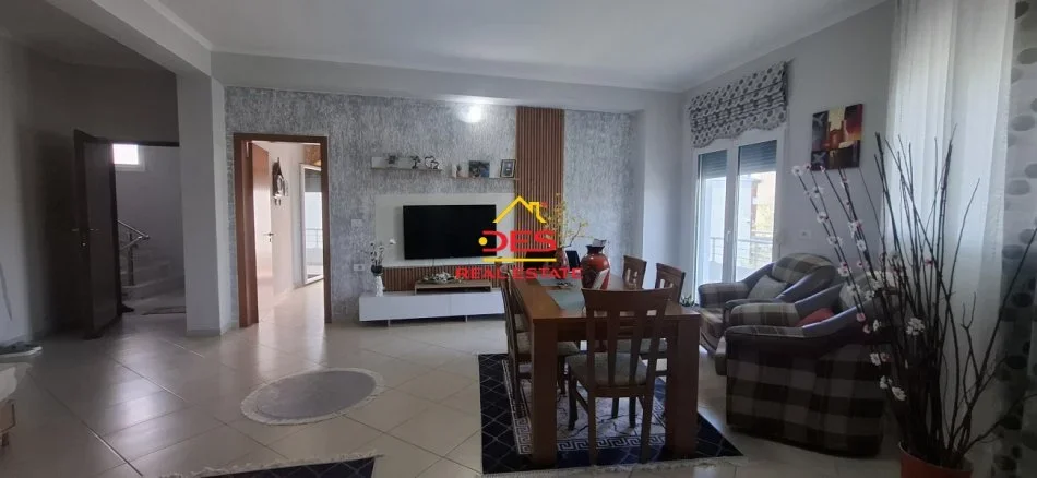 Vlore, shitet Vile 2 Katshe Kati 0, 402 m² 2.208.000 € (Rruga Dervish Hekali)