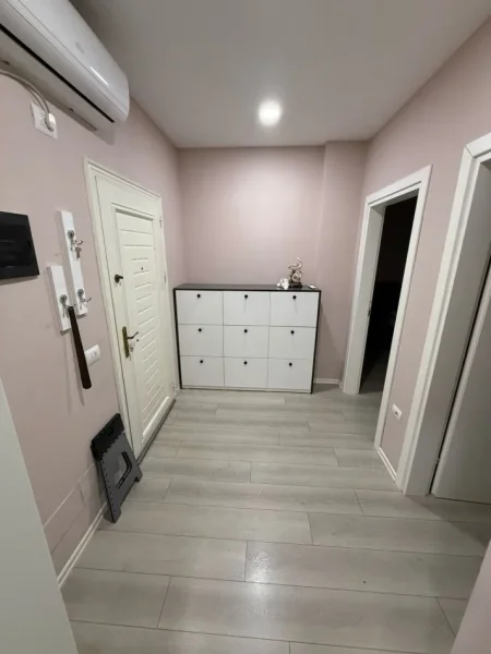 Tirane, jap me qera apartament 1+1+Aneks Kati 4, 65 m² 450 € (Jordan Misja)